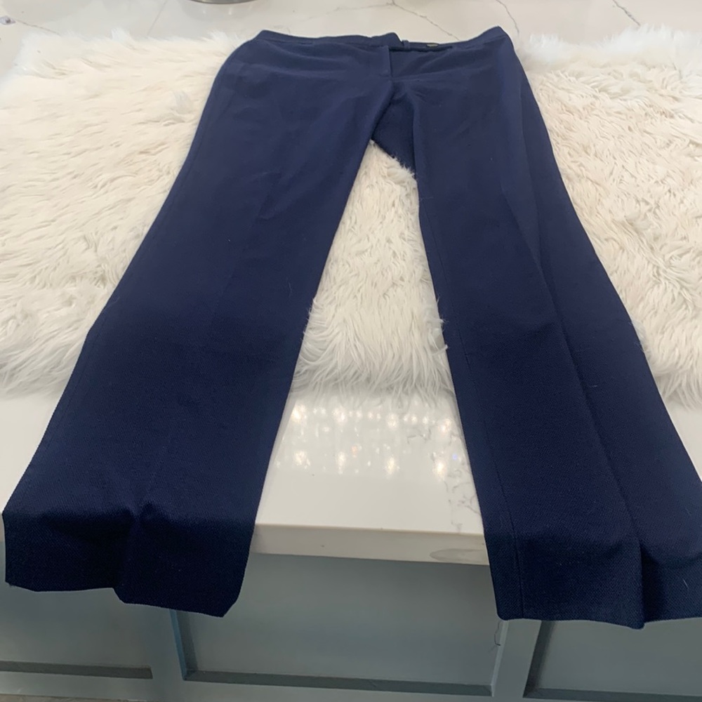 Antonio Melani Dark Blue Size 6 Stretch Pants. (551)